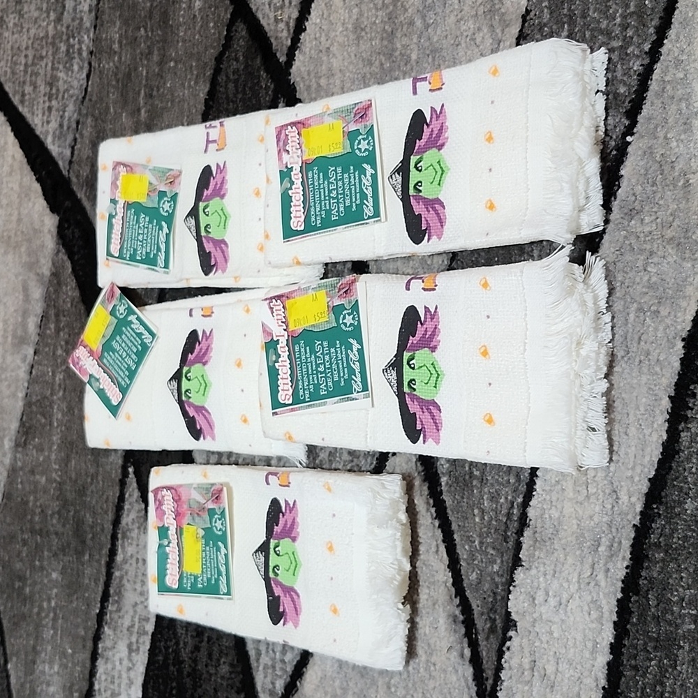 VINTAGE STITCH-A-PRINT HALLOWEEN WITCH SET-OF-5 HAND TOWELS BUNDLE